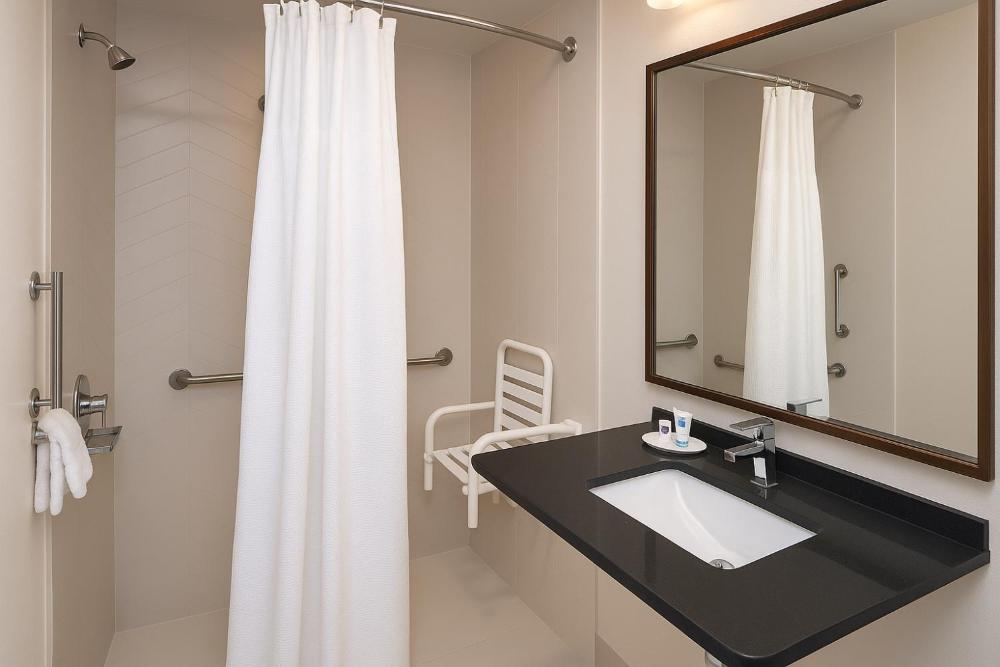 King Room - Hearing Accessible interior